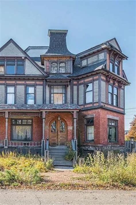 1900 Fixer Upper For Sale In Detroit Michigan — Captivating Houses