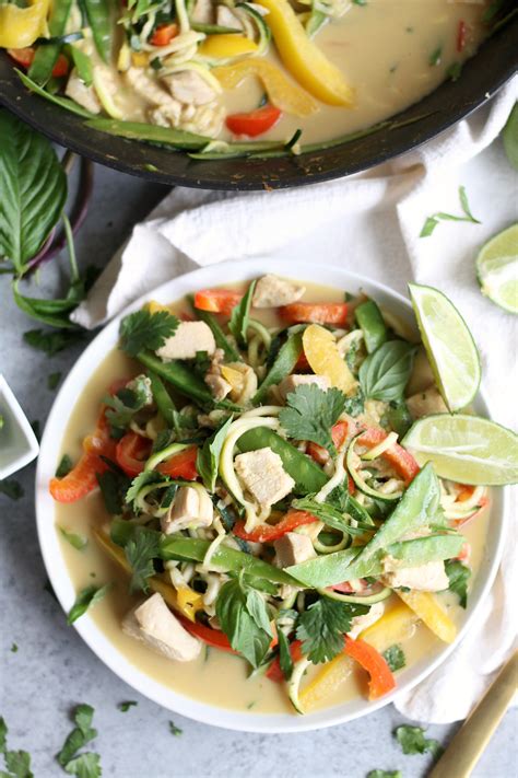 This easy green curry is made with chicken, coconut milk, fresh herbs, and lime. Thai Green Curry Chicken Vegetable Zucchini Noodles