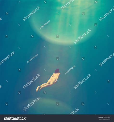 Fantasy Naked Female Diver Deep Under 스톡 사진 Shutterstock