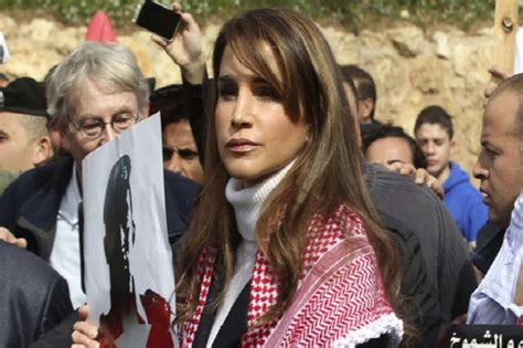 Pilot Dibakar Isis Ratu Cantik Yordania Demo Turun Ke Jalan