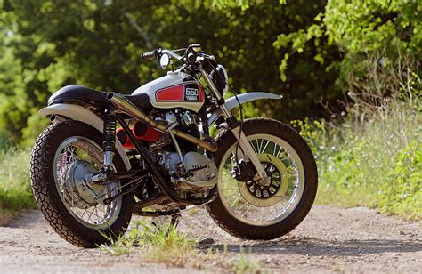 Una Yamaha Xs 650 Scrambler Per Le Strade Polverose Di Kansas City