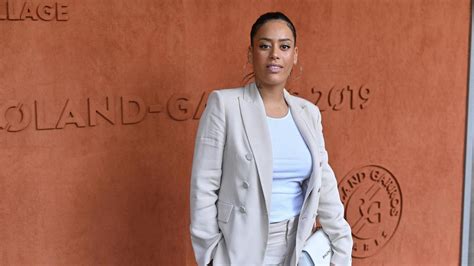 Décidément amel c'est son karma hin! Amel Bent et son mari ont été contraints de divorcer ...
