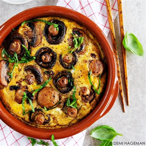 Omelet met champignons sojasaus en mirin uit de oven