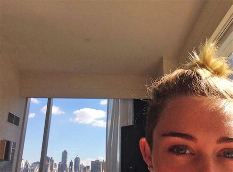 miley cyrus shares a selfie and tweets bangerz lyrics e online