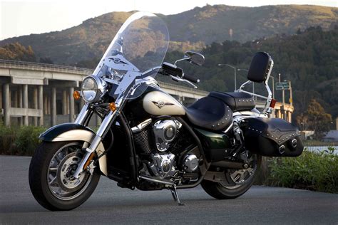 Kawasaki s vulcan 1700 line is well established with the vaquero and the voyager a bagger and full dresser respectively both come with abs and as the (.) kawasaki vulcan 1700 design. 2010 Kawasaki Vulcan 1700 Classic LT: pics, specs and ...