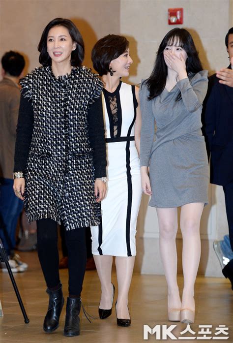 나랑 제발 머니게임 얘기하자 댓글908. 심혜진-윤다경-구혜선, `설레는 발걸음` MK포토 : 뉴스zum