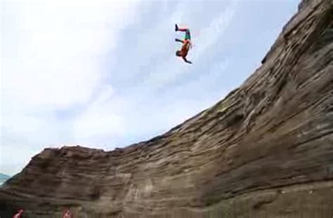 Daredevils Go Cliff Jumping In Hawaii