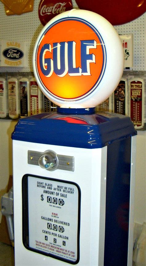New Gulf Reproduction Gas Pump Antique Oil Replica White And Blue