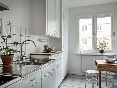 All White Home With A Vintage Touch COCO LAPINE DESIGNCOCO LAPINE DESIGN