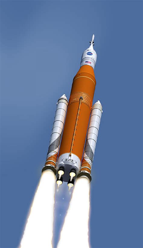 Nasa To Study Launching Astronauts On 1st Slsorion Flight Universe Today