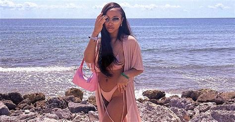 Zonnique Pullins Makes Hearts Swell In A Pink Bikini On Her 25th B Day