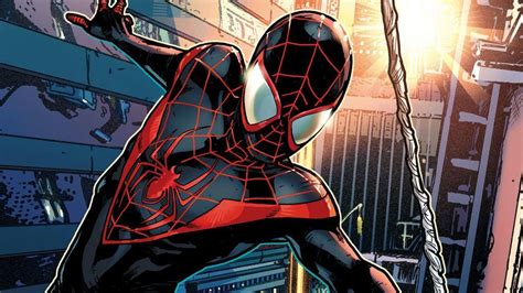 Diferentes Versiones De Spider Man Y Sus Trajes •cómics• Amino