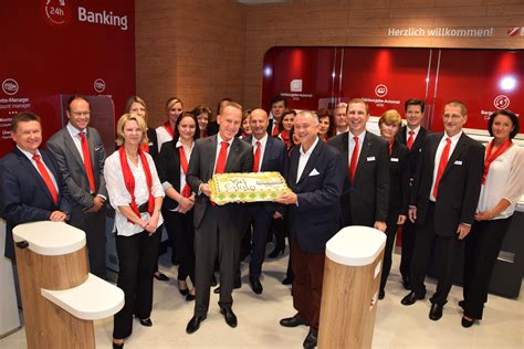 Aufgrund der aktuellen situation und maßnahmen der bundesregierung kann es zu abweichungen der öffnungszeiten sowie erreichbarkeiten der bank austria. Filiale neuen Zuschnitts in der Schöffelstadt - Mödling
