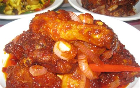 Sesekali makan bubur ayam yang dimasak homemade memang sedap. Resepi Ayam Masak Merah Paling Simple dan Sedap - Resepi ...