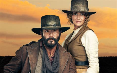 Exclusive See First Pics Of Tim Mcgraw And Faith Hill In Yellowstone