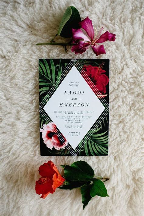 Die beschreibung dieser humorvollen karte Einladungskarten für die Hochzeit - tropische Inspiration mit bunten Blumen und Palmen ...