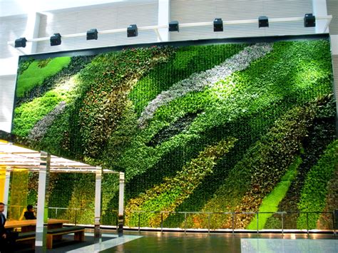 Living Green Walls And Vertical Gardens An Introduction Course Gbri