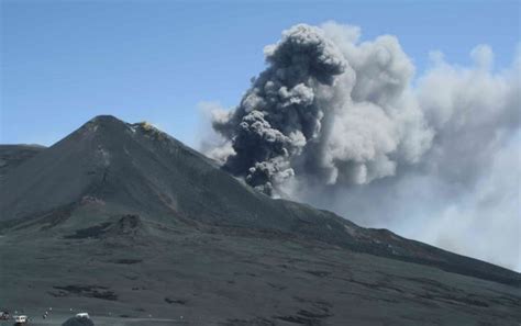 Amazing Volcanoes 100 Pics