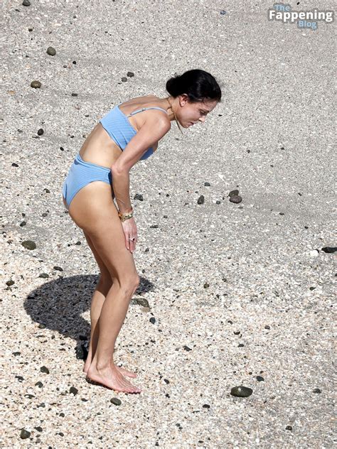 Bethenny Frankel Shows O Off Her Enviable Body In A Blue Bikini During St Barts Holiday