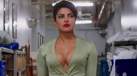 Baywatch Trailer Priyanka Chopra Wants To Break Dwayne Johnson Zac Efrons Bromance Watch