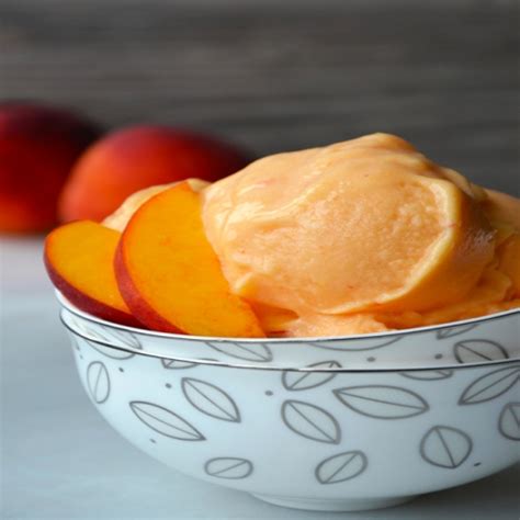 Minute Healthy Peach Frozen Yogurt