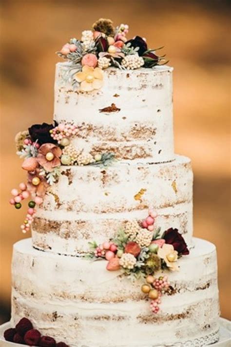 12 Country Themed Wedding Cakes That Look Absolutely DELICIOUS