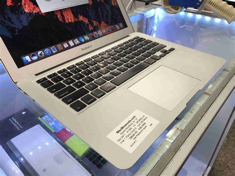 Apple Macbook Air Intel Ghz Core I Gb Hard Drive Gb Ram Early Md Ll B
