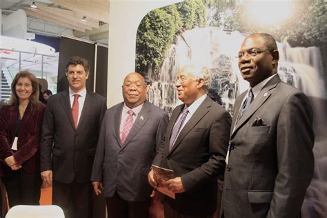 Embaixada Da República De Angola Em Portugal Angola Quer Atrair Investidores Na Bolsa