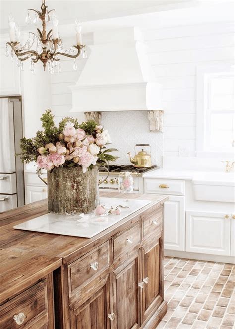 30 Gorgeous French Country Decorating Ideas Homyhomee In 2020 Shabby Chic Kitchen French