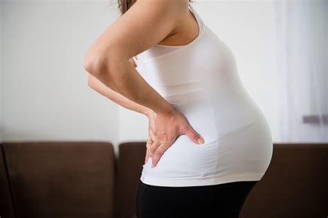 Dolor de espalda en el embarazo causas y cómo quitar Tua Saúde