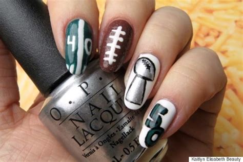 Celebrate Super Bowl 50 With This Nail Art Design