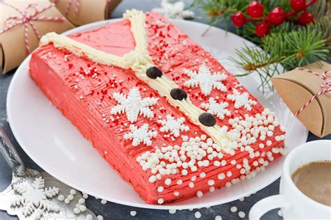 this easy ugly christmas sweater cake is what to bring to that ugly christmas sweater party