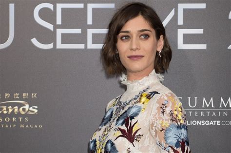 Lizzy Caplan And Tom Riley Get Married In Italy