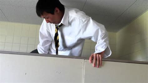 高校の日常 男子トイレ編 Youtube