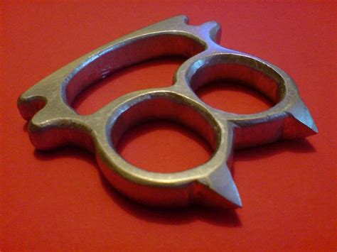 Weaponcollectors Knuckle Duster And Weapon Blog Two Finger Cut Down