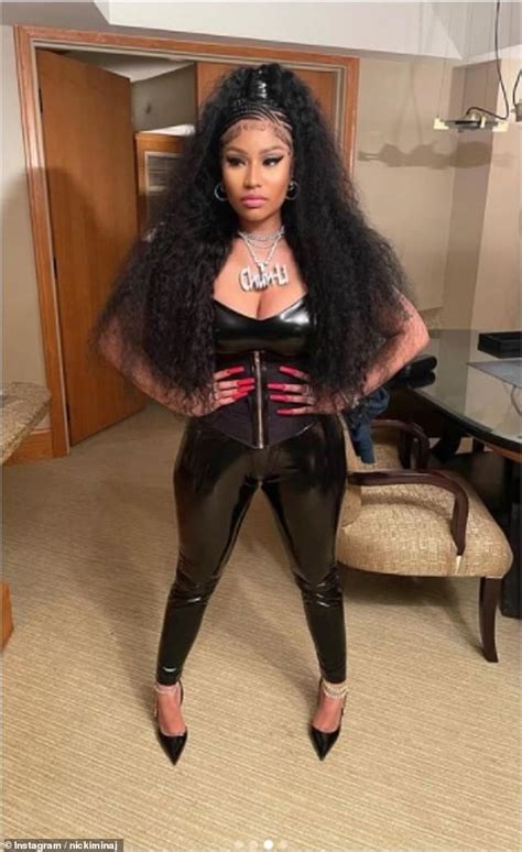 Nicki Minaj Showcases Famous Curves In Vinyl Bodysuit During Fun Dance Video To Pamputtae Song