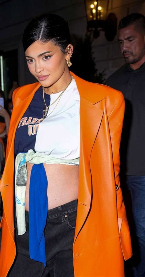 Kylie Jenner Dons Crop Top And More Statement Making Maternity Looks