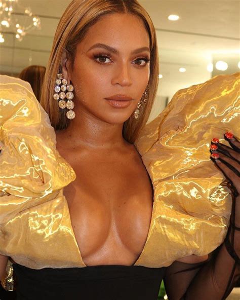 Beyoncé Looks On Twitter Beyonce Instagram Fotos Do Instagram Photo Instagram Golden