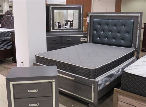 Samples, specials, scratch and dent, warehouse items at outlet prices. Clearance and Discount Bedroom Furniture Minnesota