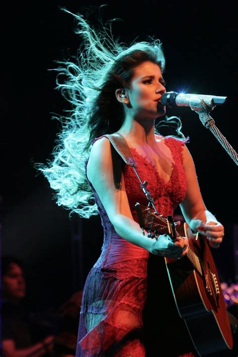 Reconhecida nacionalmente por sua linda voz, paula já lançou 15 álbuns e eps. Baixar - Paula Fernandes - Discografia - 2015 - Baixar ...