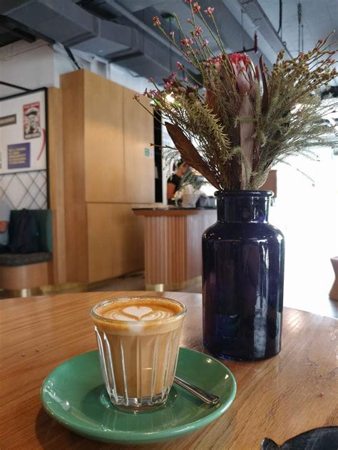 If there was ever any doubt that the millennial coffee joint should deliver much more than a cup of hot joe, it's been put to rest by the debut of common man coffee roasters in kuala lumpur. Common Man Coffee Roasters @ TTDI, Kuala Lumpur