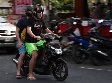 Turis Asing Dilarang Sewa Motor Di Bali Sinmeta