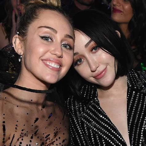 noah cyrus wears bedazzled bodysuit for 2020 cmt awards performance with jimmie allen