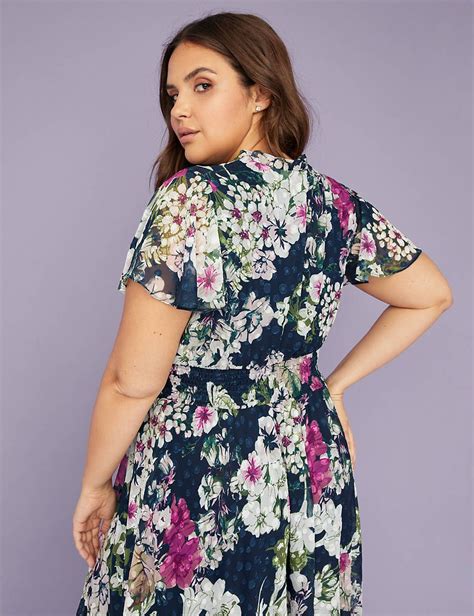 V Neck Floral Fit And Flare Maxi Dress Lane Bryant Fashion Clothes Women Pretty Outfits