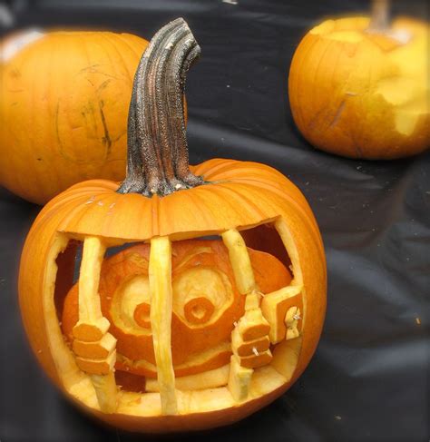 10 Awesome Pumpkin Carving Ideas