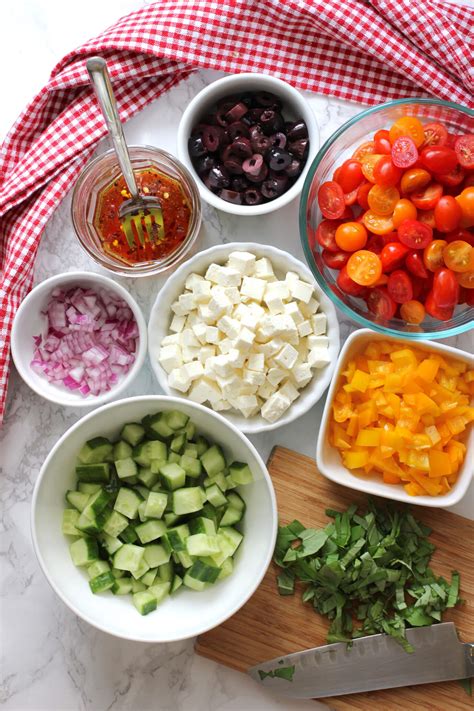 May 03, 2021 · i started by cutting up all of my pasta salad ingredients, including broccoli, red onion, red bell pepper, cucumber and colby jack cheese. Greek Pasta Salad - Green Valley Kitchen