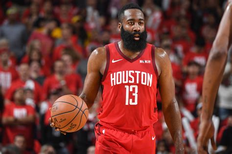 James harden is an american professional basketball player who currently plays for the 'houston rockets.' the 'national basketball association' (nba) third seed started his professional career with. Harden se encuentra bien y podrá viajar pronto a Orlando ...