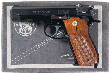 Smith And Wesson Model 39 Semi Automatic Pistol With Box