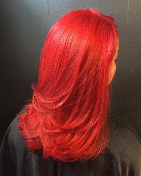35 Brilliant Bright Red Hair Color Ideas — Looks Guaranteed To Stop