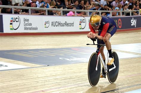 The Tech Behind Bradley Wigginss Hour Record Success Cycling Weekly